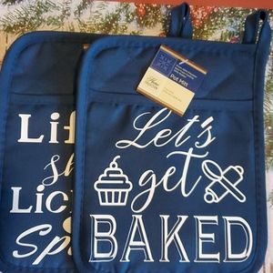 NWT Potholder set